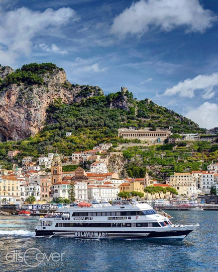 TUTTI I COLLEGAMENTI VIA MARE CON LE COSTIERE E LE ISOLE DELLA CAMPANIA